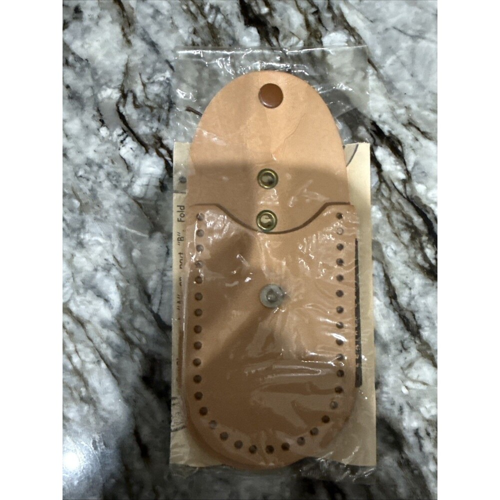 Vintage TANDY Leather Kit Coin & Key Holder Kit Project ~ NOS